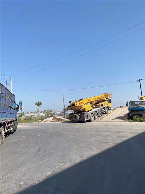 长沙县25吨吊车的租赁价格大概是多少？