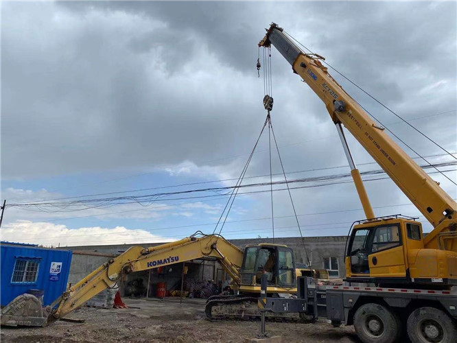 长沙县25吨吊车的工作半径是多少？